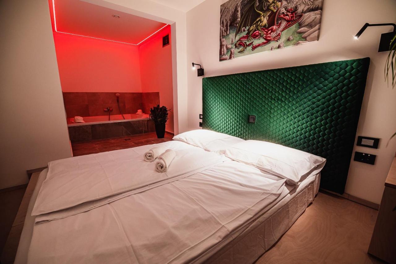 Dragons Dream Hostel Любляна Екстериор снимка
