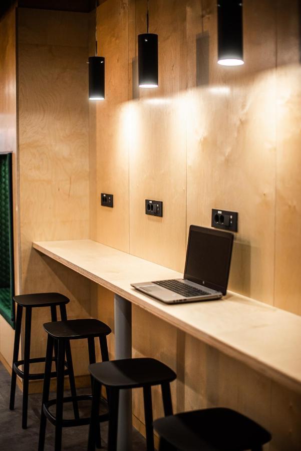 Dragons Dream Hostel Любляна Екстериор снимка