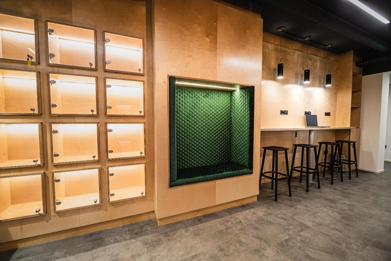 Dragons Dream Hostel Любляна Екстериор снимка
