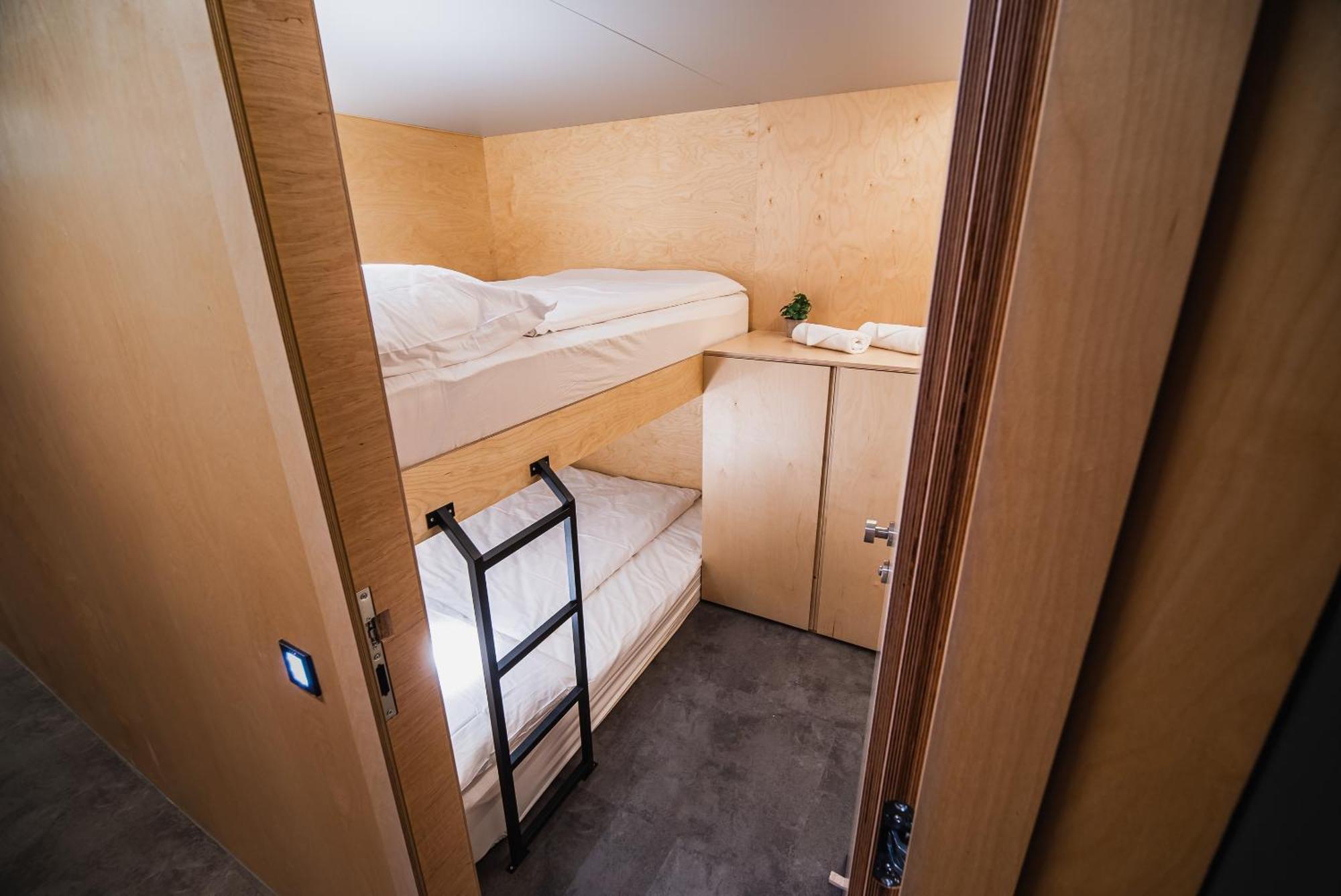 Dragons Dream Hostel Любляна Стая снимка