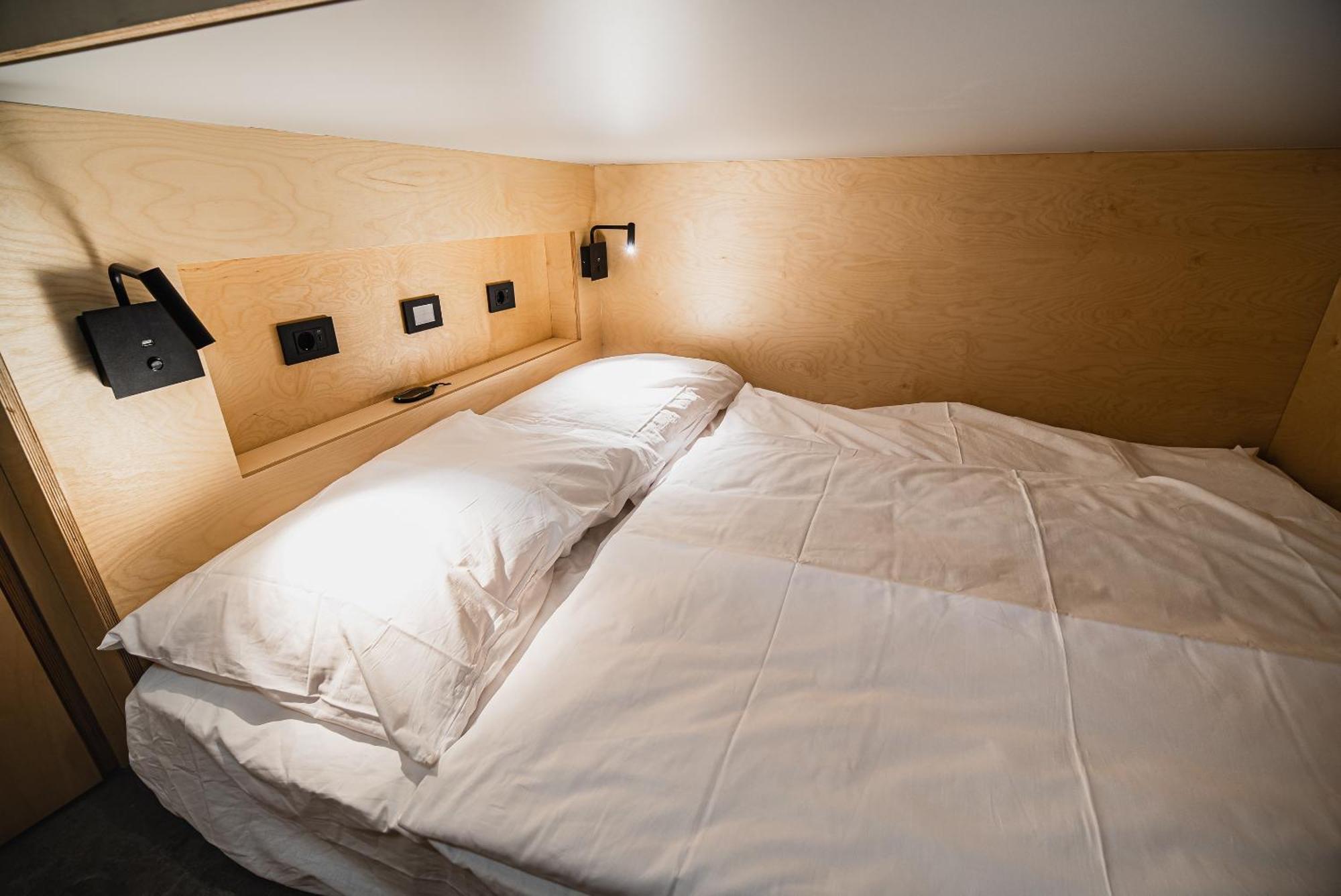 Dragons Dream Hostel Любляна Стая снимка